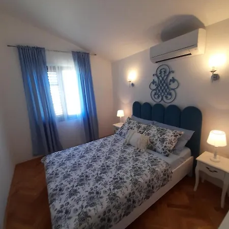 M Gregor Ideal For Relaxing Holidays