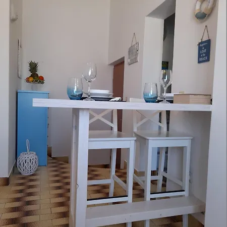 M Gregor Ideal For Relaxing Holidays *