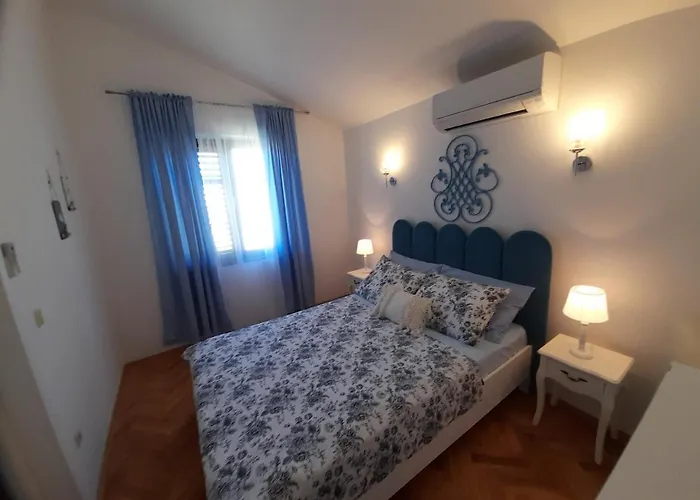 M Gregor Ideal For Relaxing Holidays